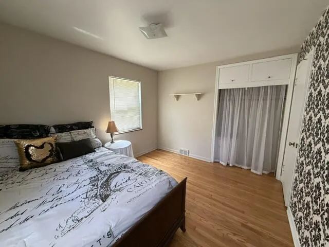 31180 E Rutland Street Beverly Hills Village, MI 48025
