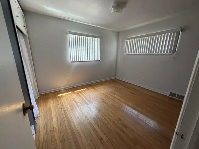 31180 E Rutland Street Beverly Hills Village, MI 48025