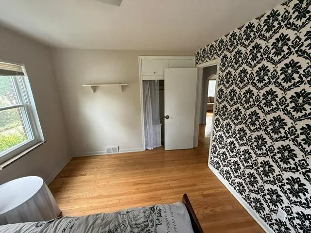 31180 E Rutland Street Beverly Hills Village, MI 48025