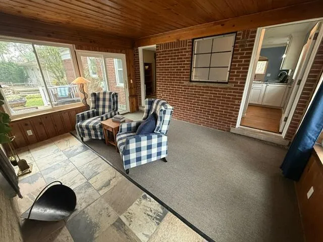 31180 E Rutland Street Beverly Hills Village, MI 48025