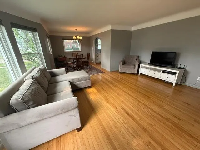 31180 E Rutland Street Beverly Hills Village, MI 48025