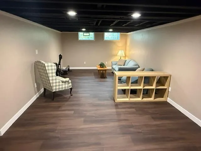31180 E Rutland Street Beverly Hills Village, MI 48025