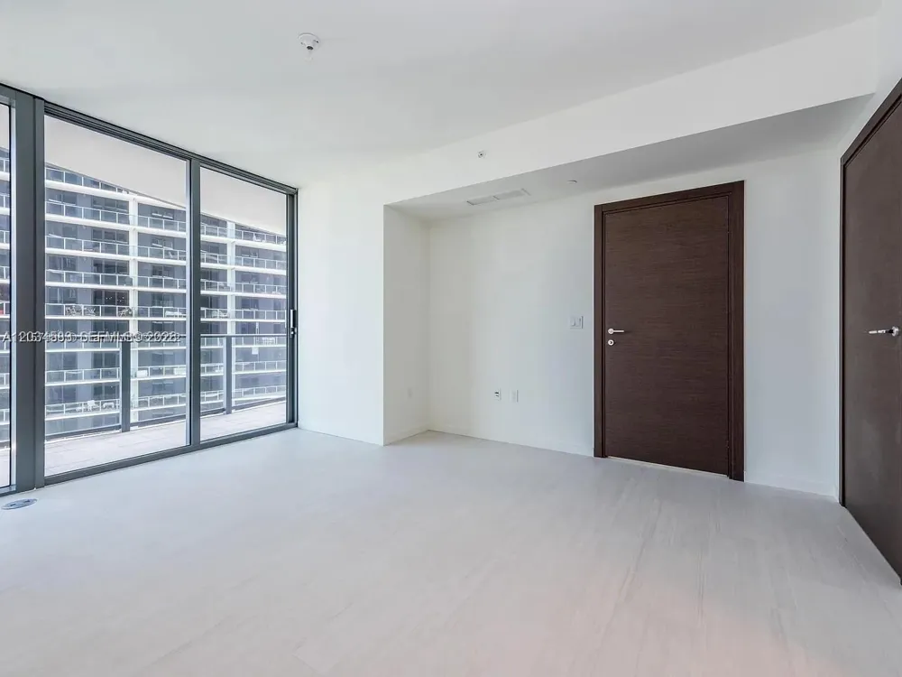 1000 Brickell Plz #3509 Miami, FL 33131