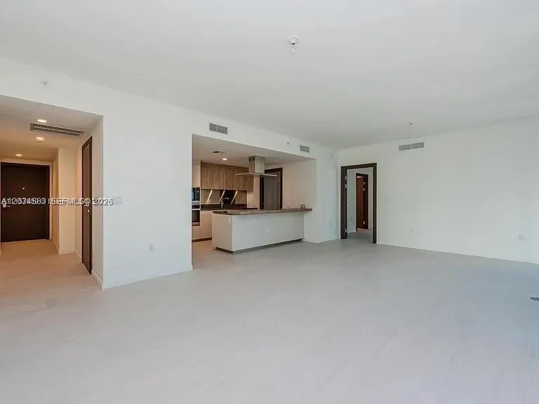 1000 Brickell Plz #3509 Miami, FL 33131