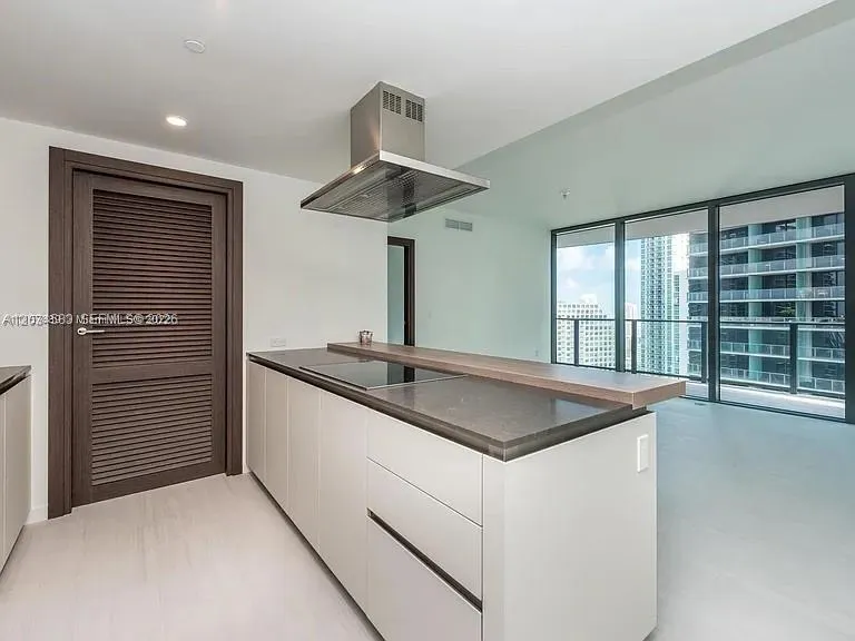 1000 Brickell Plz #3509 Miami, FL 33131