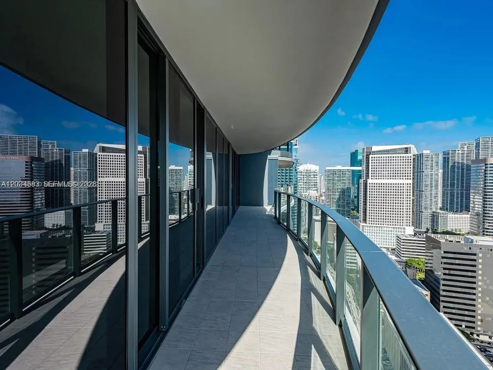 1000 Brickell Plz #3509 Miami, FL 33131