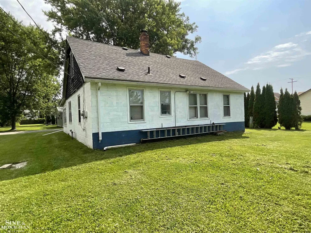 177 Williams Street Clay Township, MI 48028