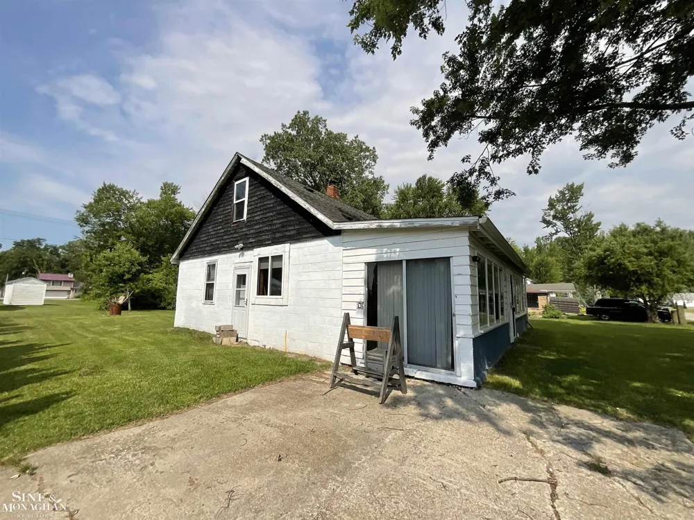 177 Williams Street Clay Township, MI 48028