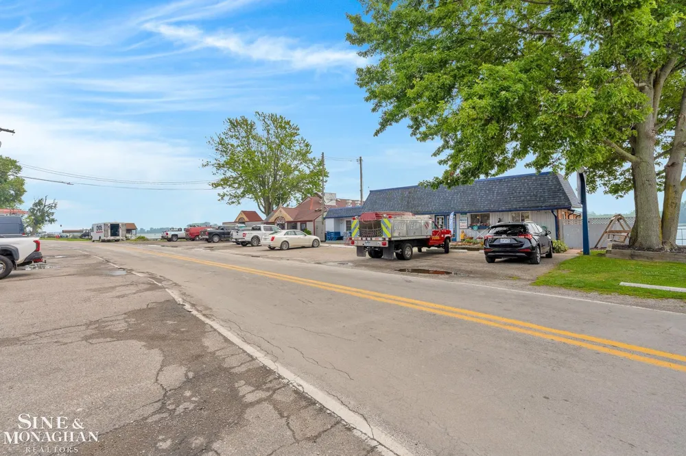 177 Williams Street Clay Township, MI 48028