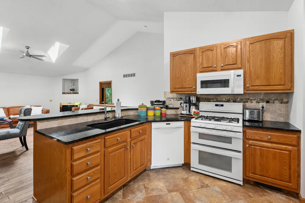 2919 Hunters Place #19 Comstock Charter Township, MI 49048