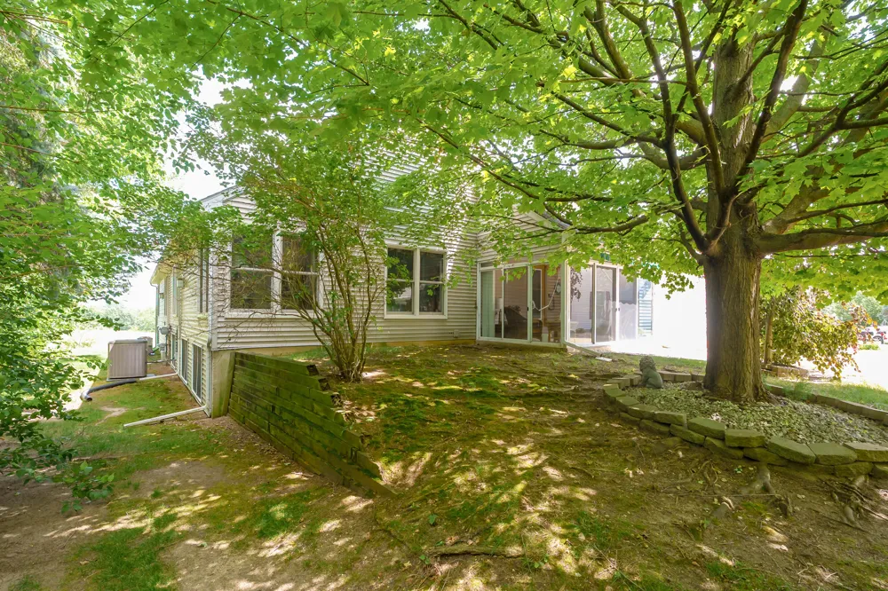 2919 Hunters Place #19 Comstock Charter Township, MI 49048