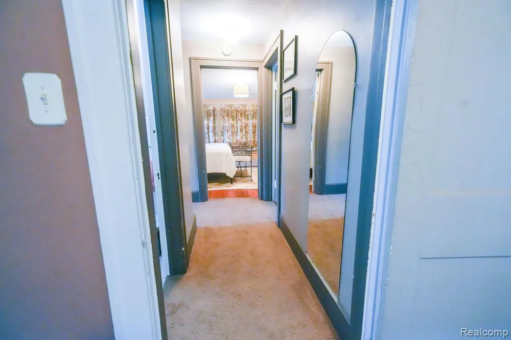 545 Eureka Road Wyandotte City, MI 48192