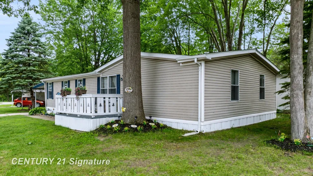 505 Park Circle Clio City, MI 48420