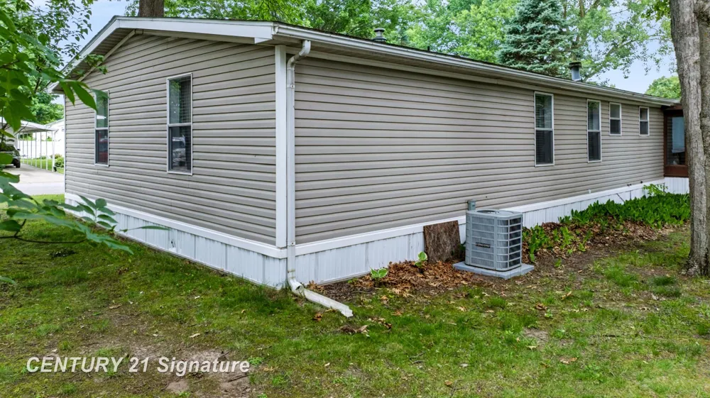505 Park Circle Clio City, MI 48420