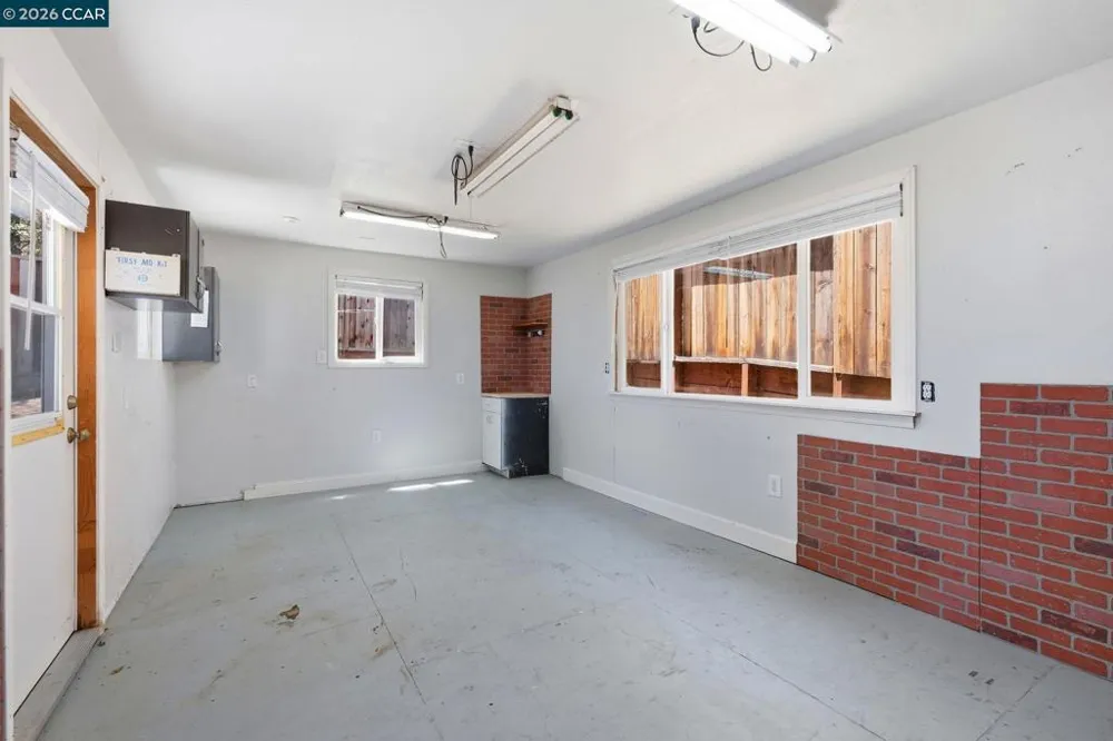 210 Vista Way Martinez, CA 94553