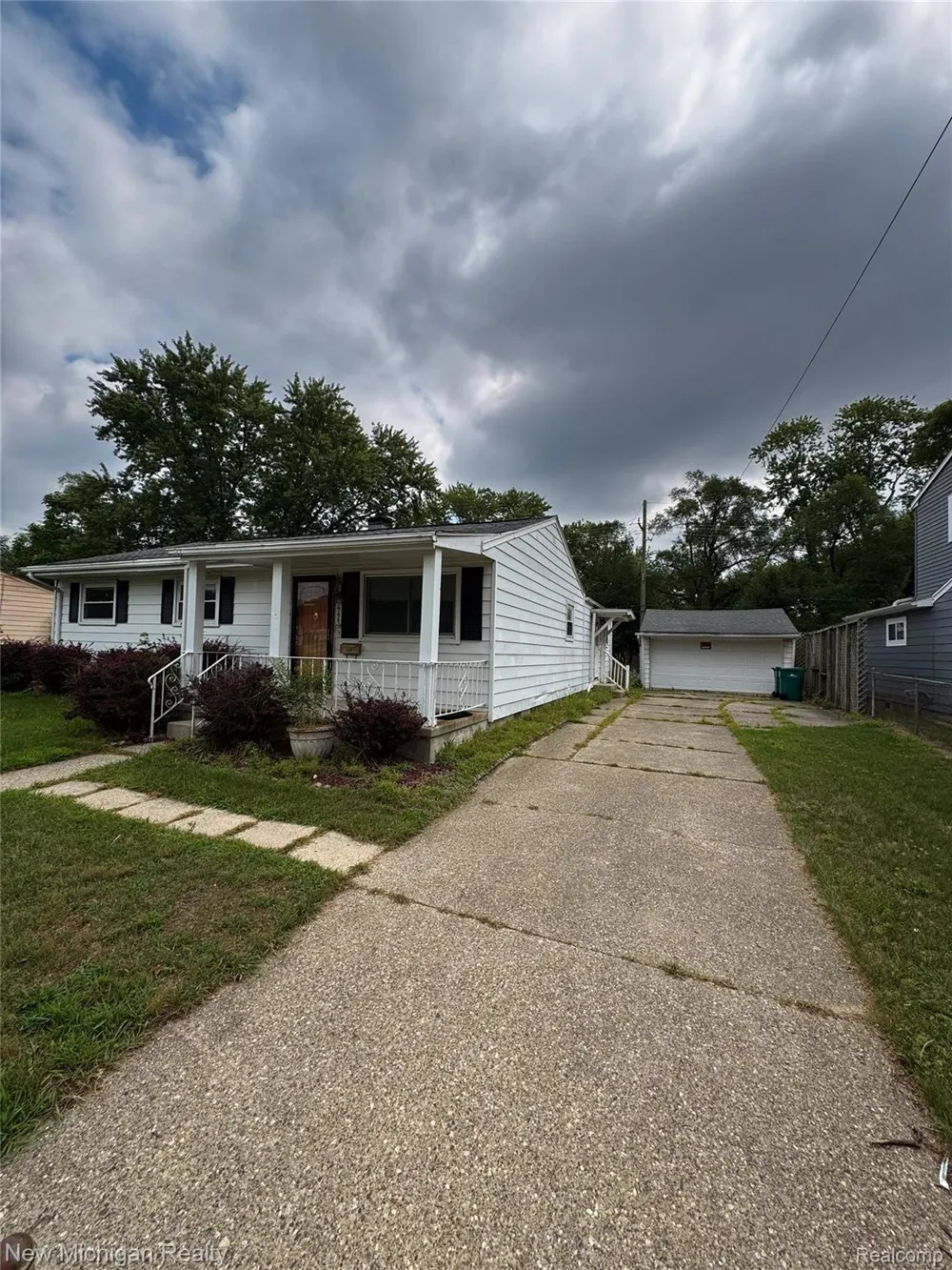 2773 Woodruff Lane York Charter Township, MI 48198