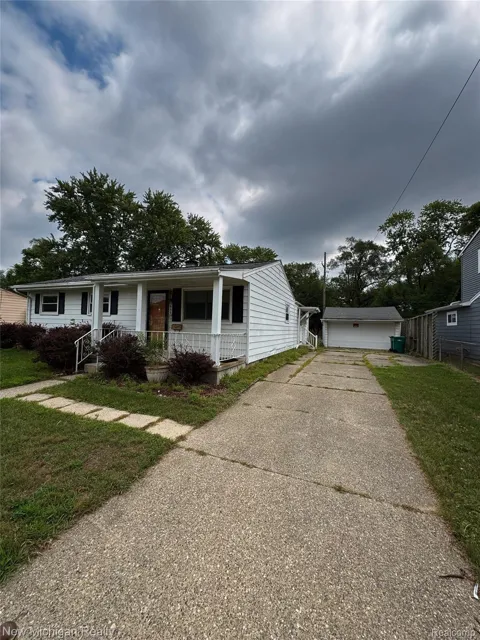 2773 Woodruff Lane