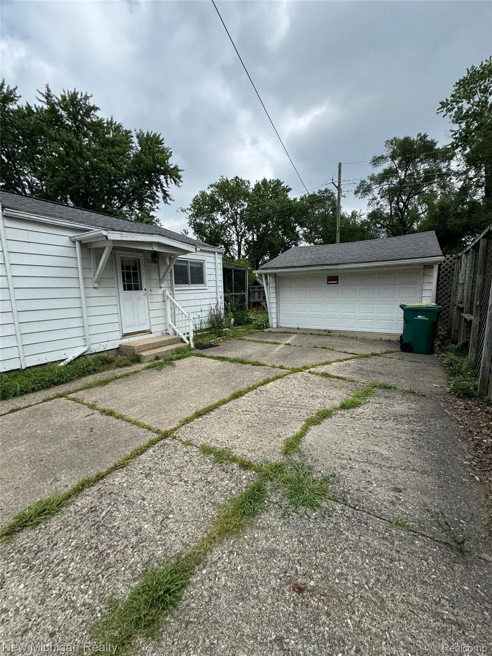 2773 Woodruff Lane York Charter Township, MI 48198