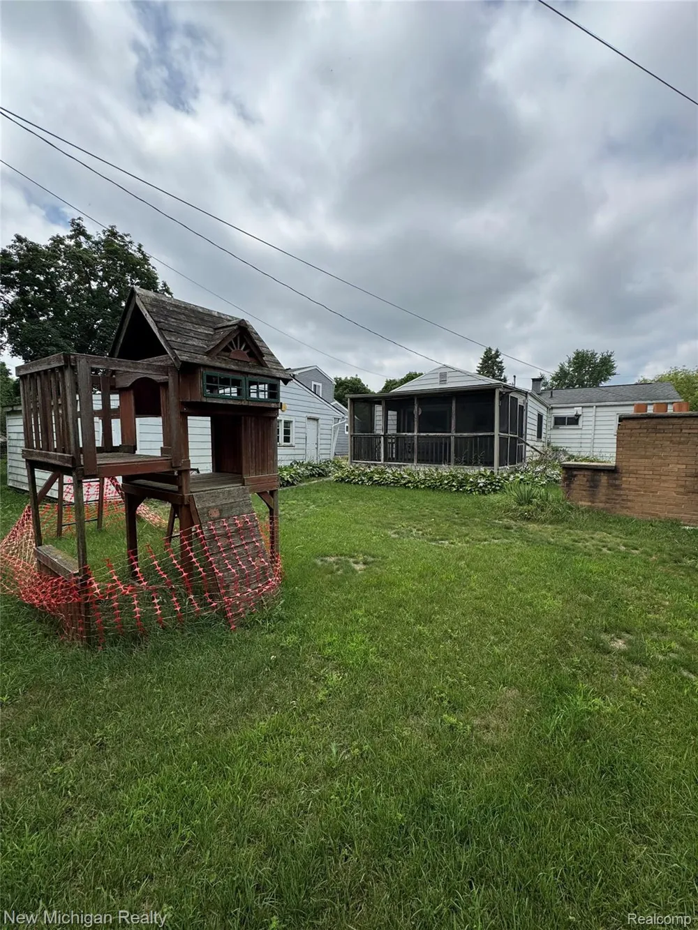 2773 Woodruff Lane York Charter Township, MI 48198
