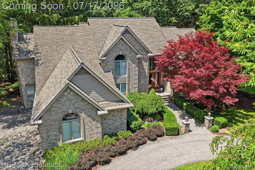 5458 Lake Ridge Drive Genoa Township, MI 48116
