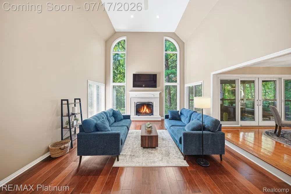 5458 Lake Ridge Drive Genoa Township, MI 48116