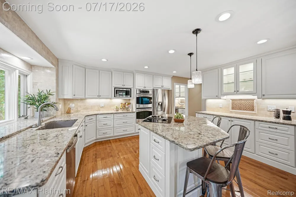 5458 Lake Ridge Drive Genoa Township, MI 48116