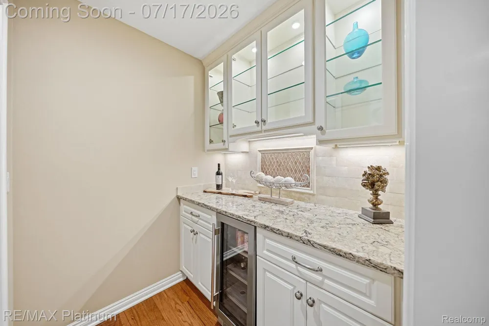 5458 Lake Ridge Drive Genoa Township, MI 48116