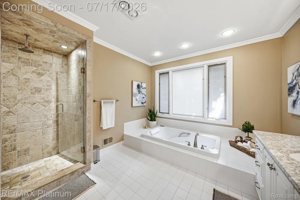 5458 Lake Ridge Drive Genoa Township, MI 48116