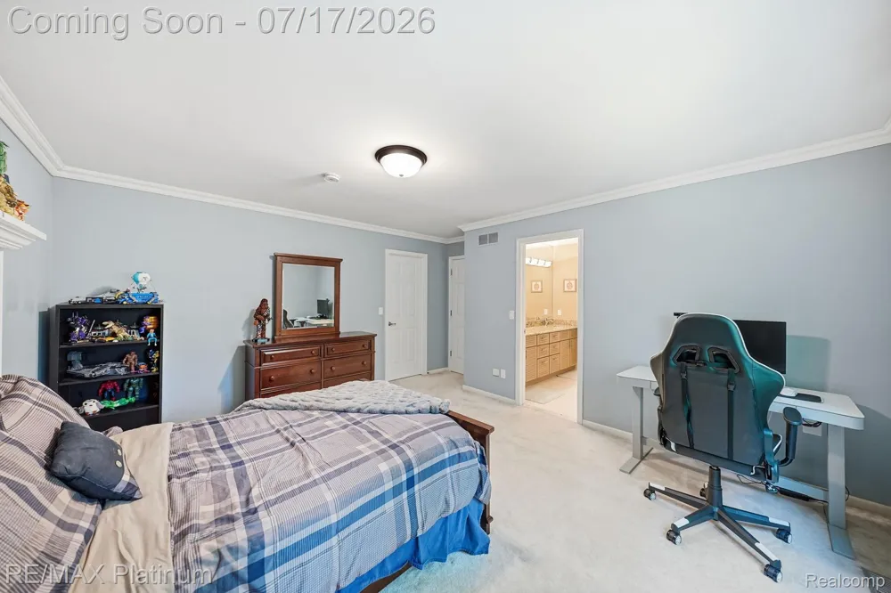5458 Lake Ridge Drive Genoa Township, MI 48116