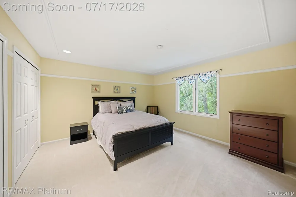 5458 Lake Ridge Drive Genoa Township, MI 48116