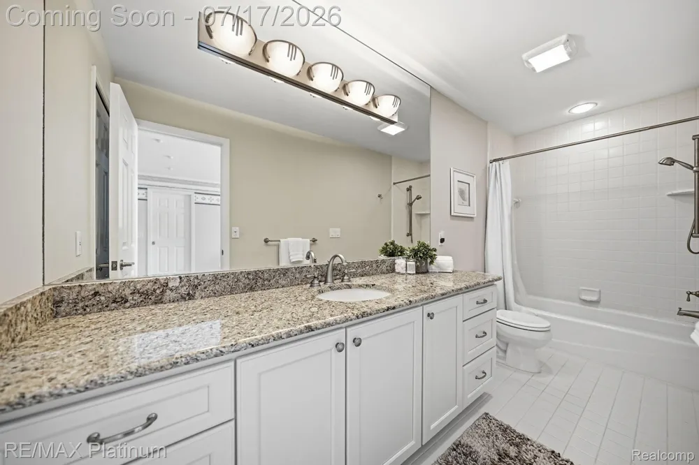 5458 Lake Ridge Drive Genoa Township, MI 48116