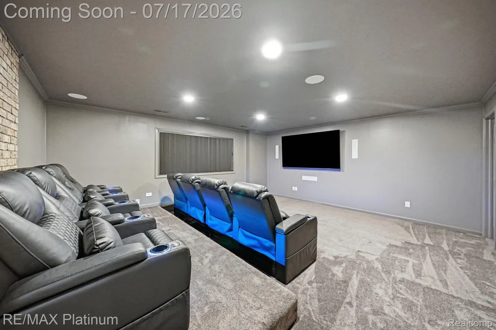 5458 Lake Ridge Drive Genoa Township, MI 48116