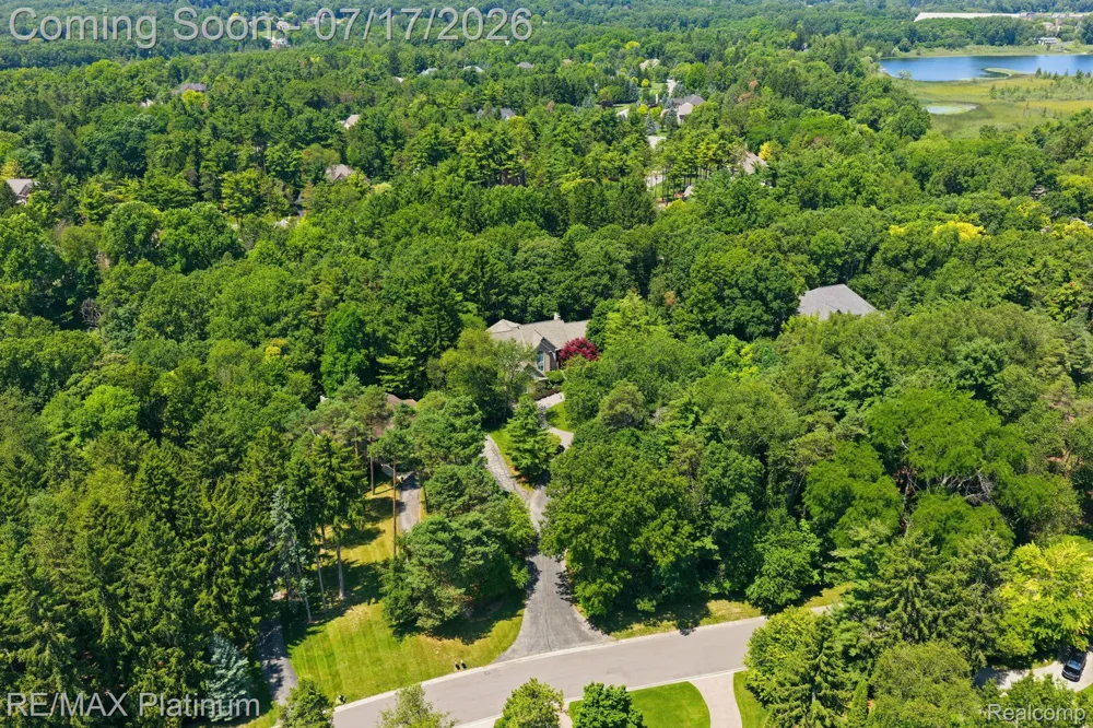 5458 Lake Ridge Drive Genoa Township, MI 48116