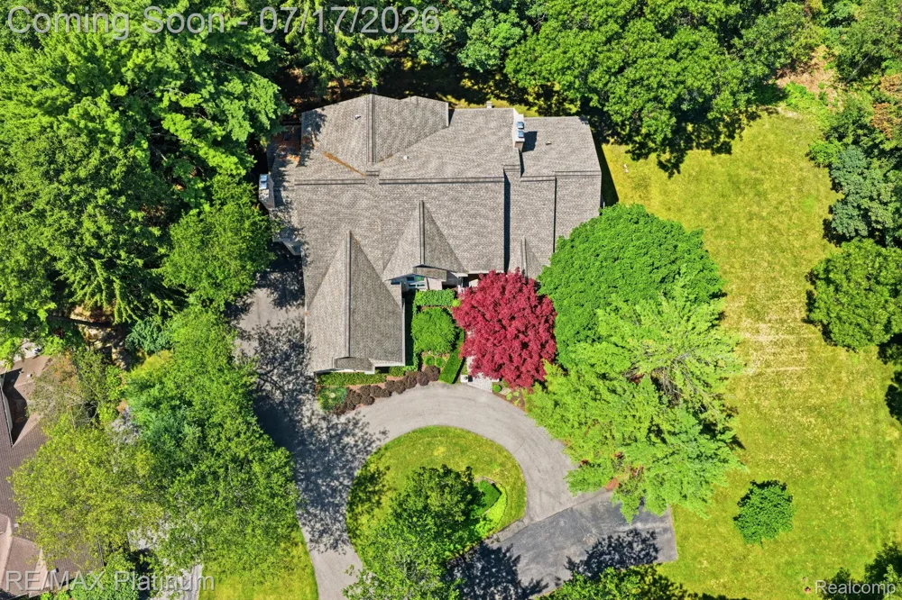 5458 Lake Ridge Drive Genoa Township, MI 48116