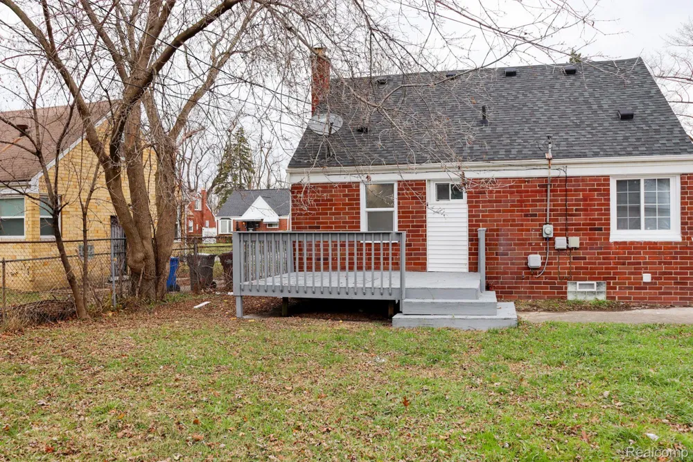 1338 HELEN STREET Inkster City, MI 48141