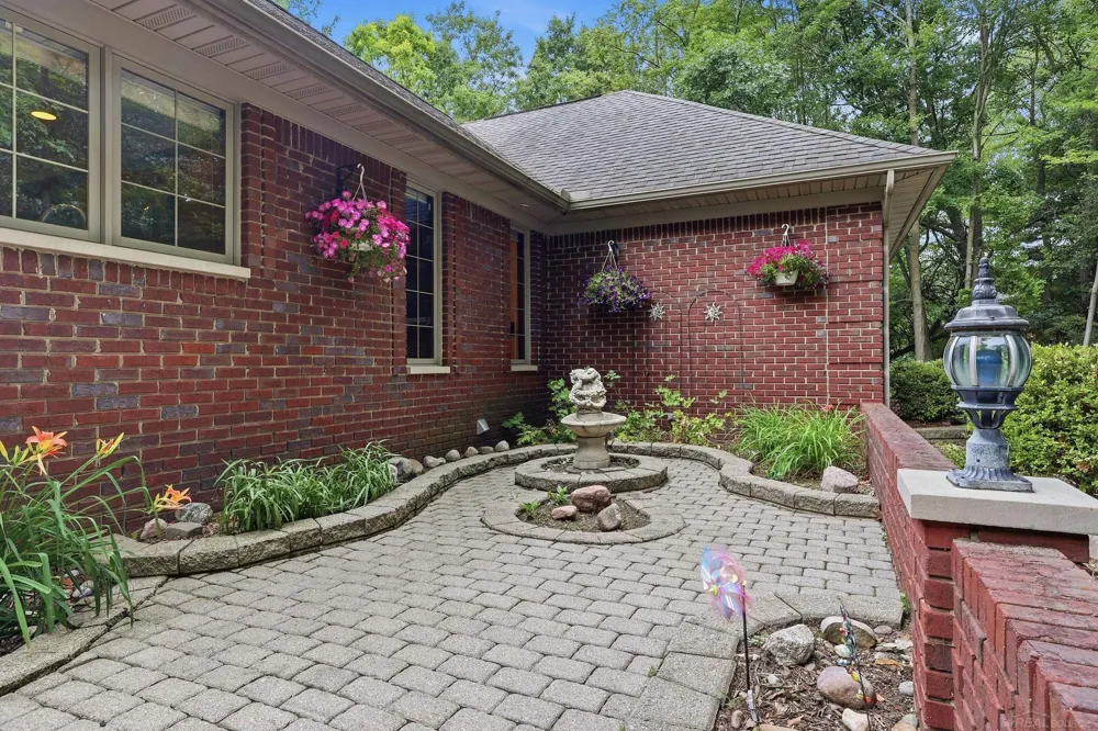 3867 Nutcracker Court Addison Township, MI 48370