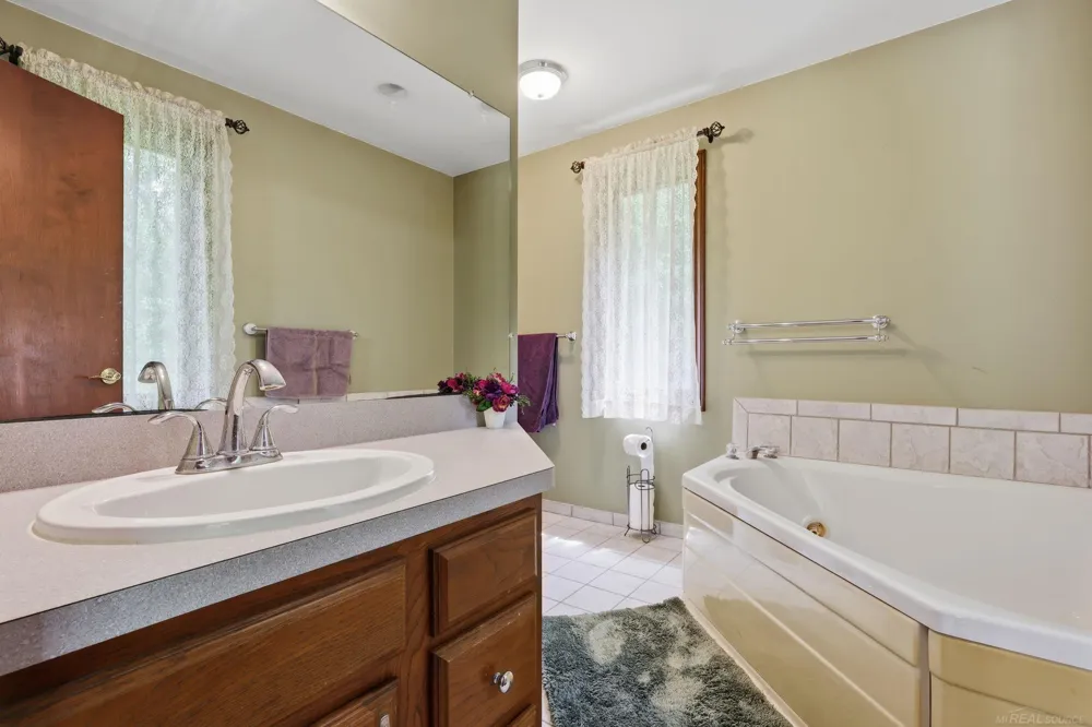 3867 Nutcracker Court Addison Township, MI 48370