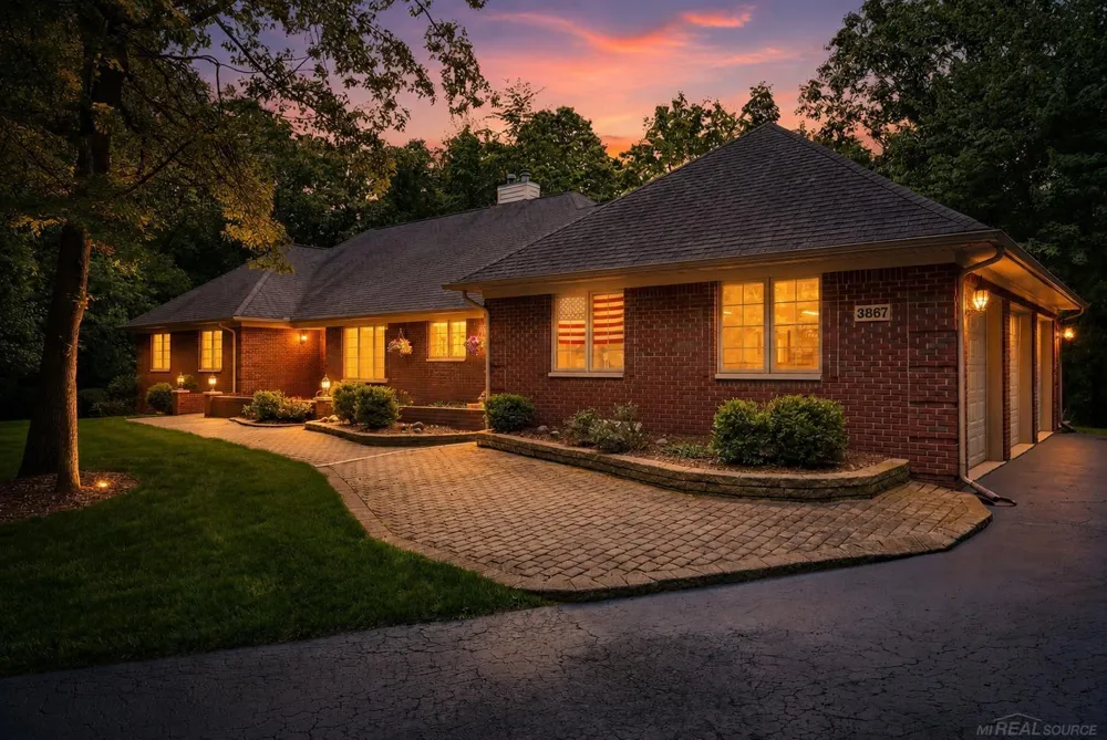 3867 Nutcracker Court Addison Township, MI 48370