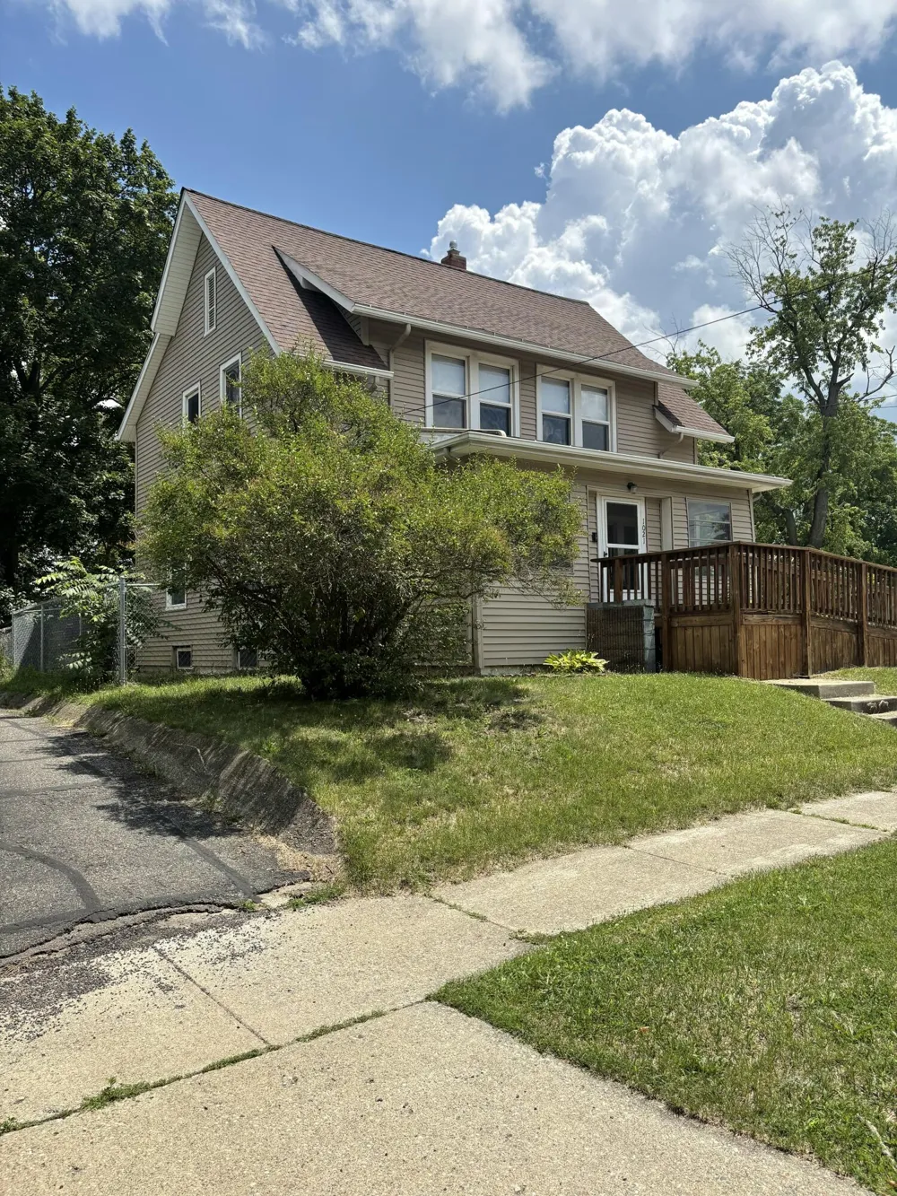 1021 Carl Breeding Way Jackson City, MI 49203