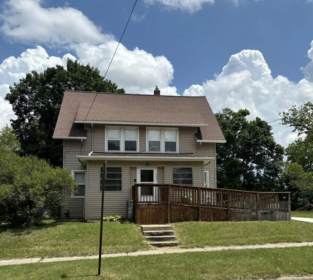 1021 Carl Breeding Way Jackson City, MI 49203