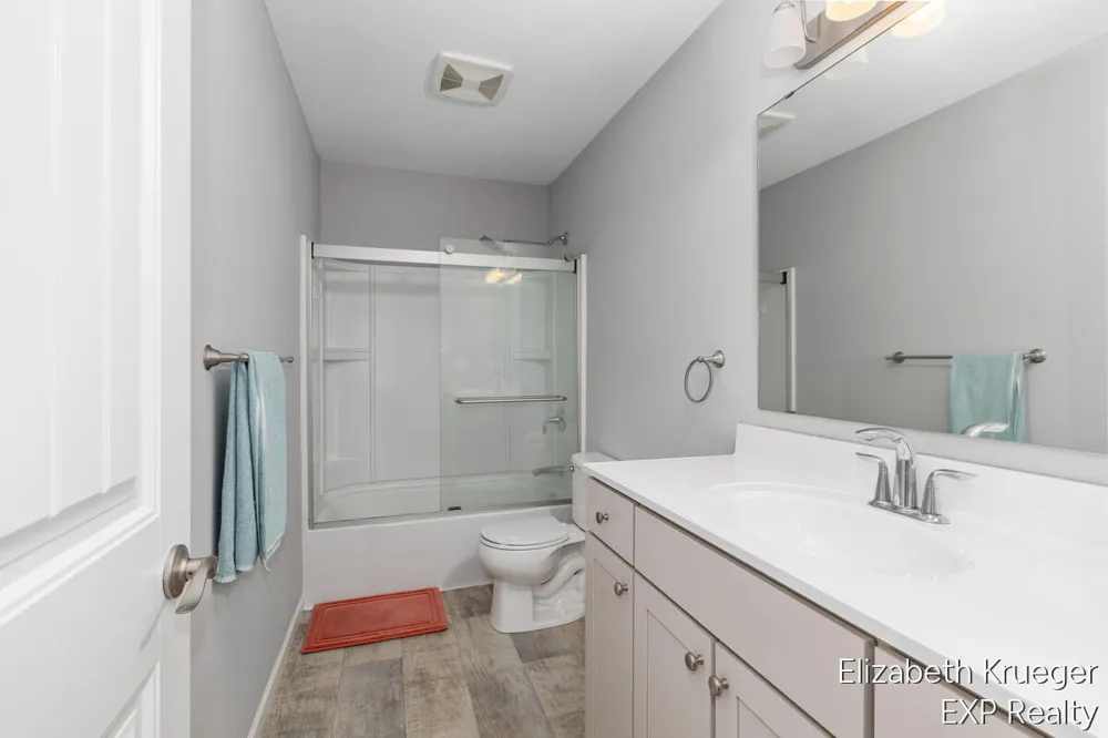5951 S Sheridan Drive Fruitport Charter Township, MI 49444