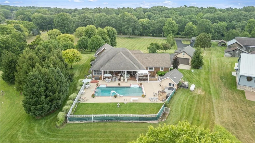 1851 Chipman Road Owosso Charter Township, MI 48867