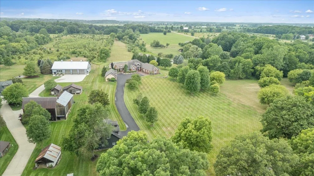 1851 Chipman Road Owosso Charter Township, MI 48867