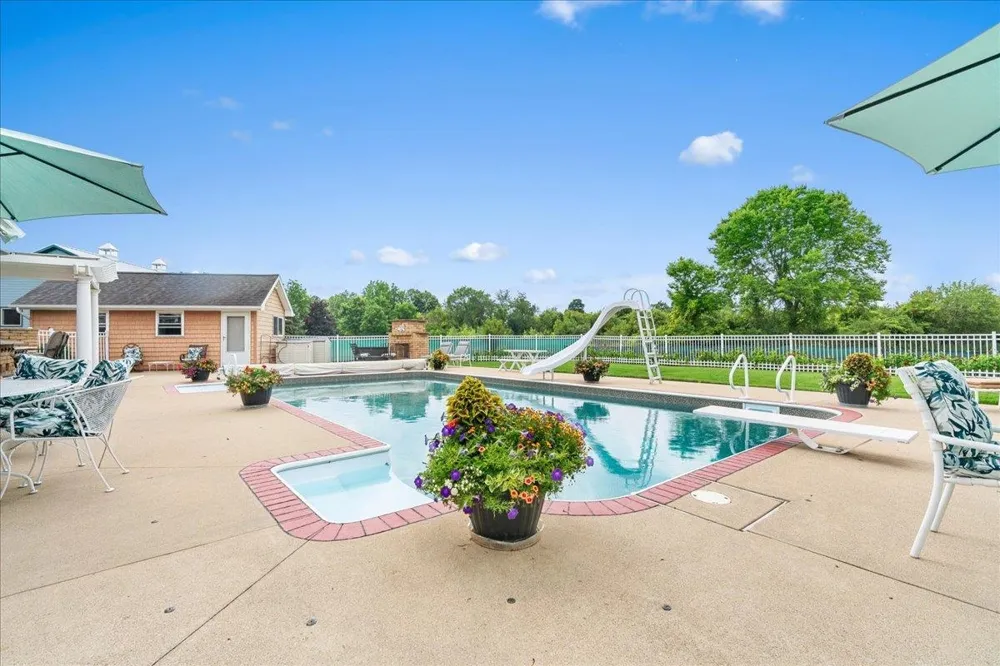 1851 Chipman Road Owosso Charter Township, MI 48867