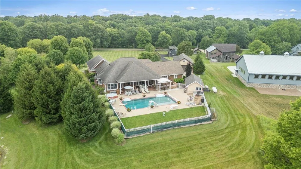 1851 Chipman Road Owosso Charter Township, MI 48867
