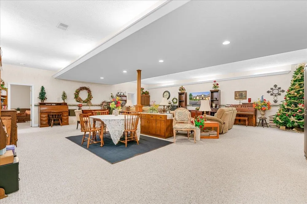 1851 Chipman Road Owosso Charter Township, MI 48867