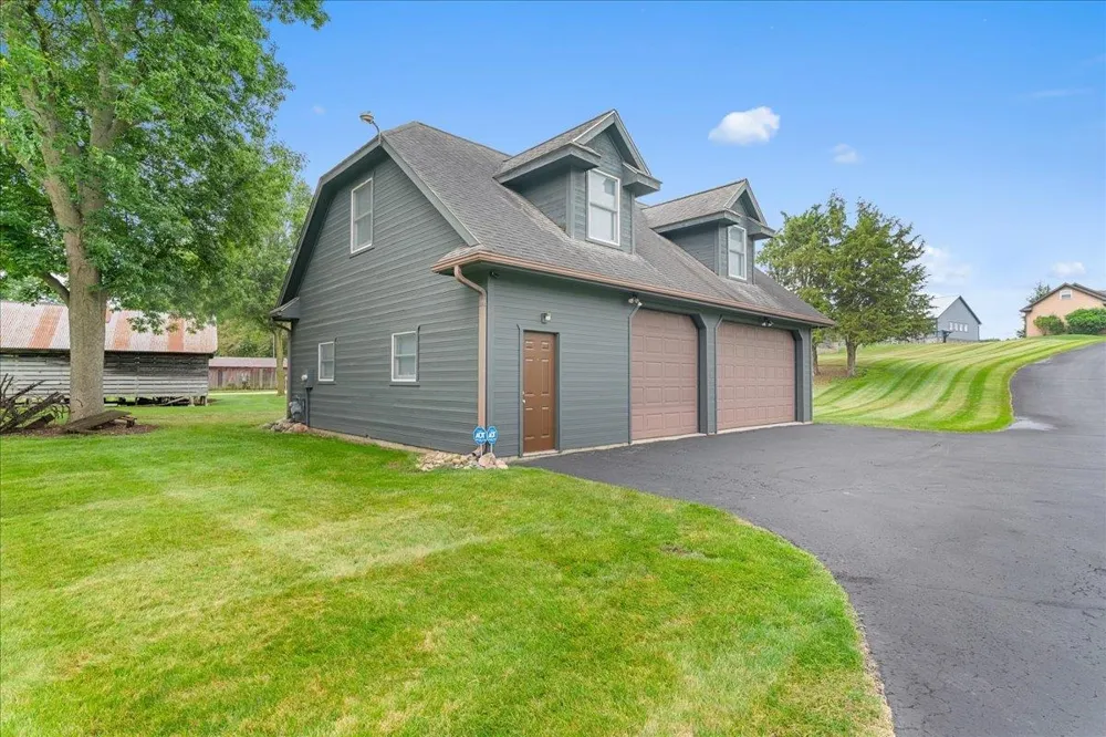 1851 Chipman Road Owosso Charter Township, MI 48867
