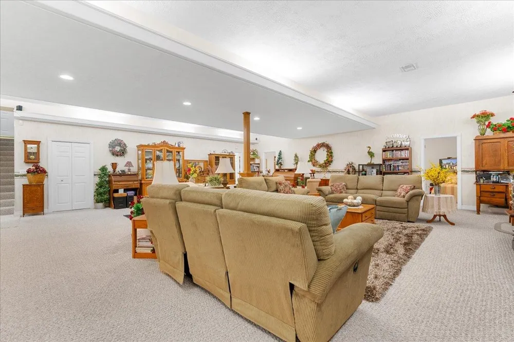 1851 Chipman Road Owosso Charter Township, MI 48867
