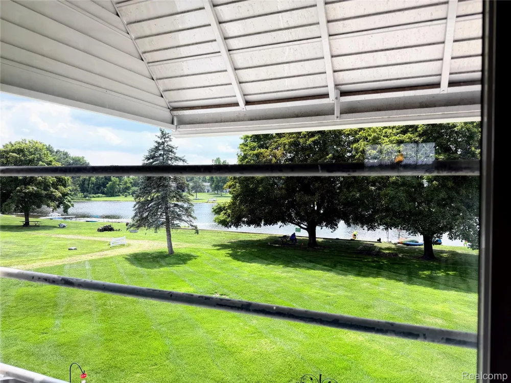 26965 Milford Road #38 Lyon Charter Township, MI 48178