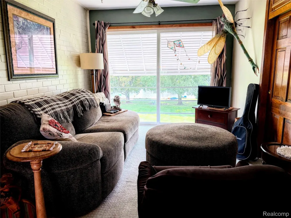 26965 Milford Road #38 Lyon Charter Township, MI 48178